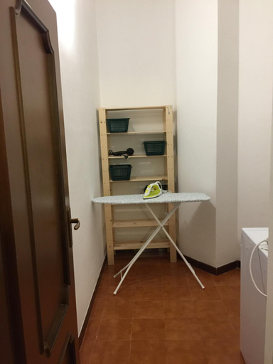 Bedroom, Da noi. Nella citta dell'acqua e della pietra., Bari
