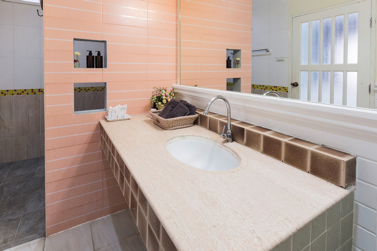 Bathroom 7