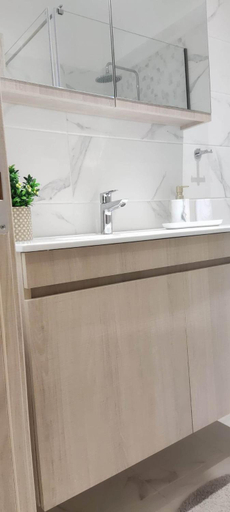 Bathroom 2, Corfu City Apartment - King, Ionian Islands
