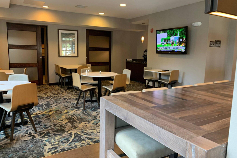 Food & Drinks 5, Residence Inn Concord, Merrimack