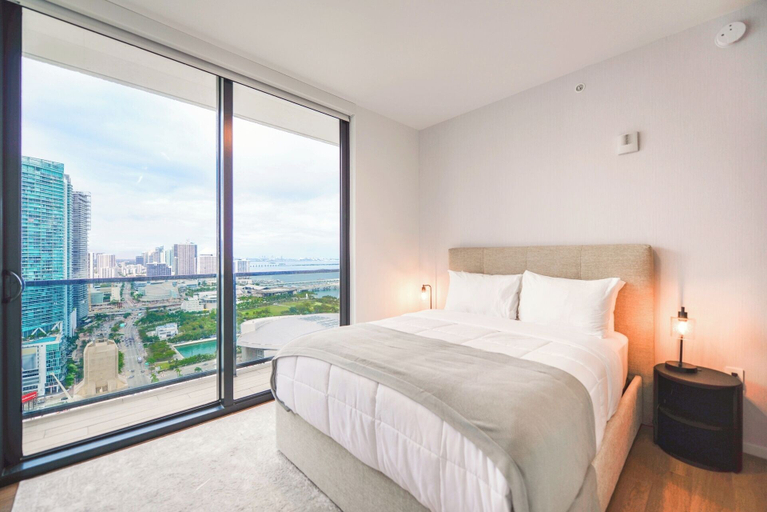 Bedroom 2, Deluxe Apt Bayside Views Await, Miami-Dade