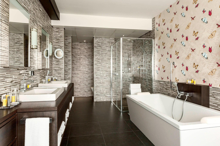 Bathroom 5, The Hague Marriot Hotel, The Hague