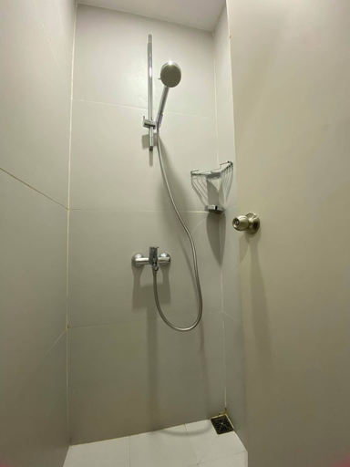 Bathroom 5, Twin Hearts Residences 1, Roxas City