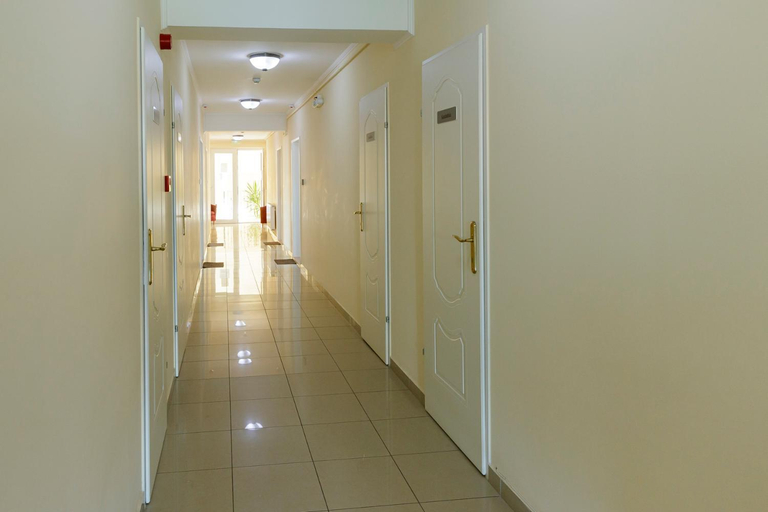 Others 3, Invest Vendeghaz, Eger