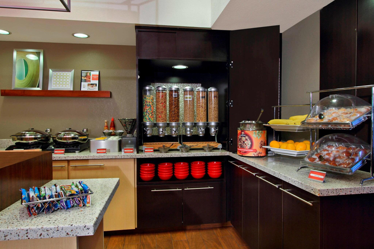 Food & Drinks 5, TownePlace Suites Fort Worth Southwest/TCU Area, Fort Worth