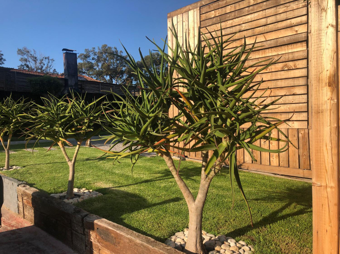 Others 5, RElaxed City Living, Nelson Mandela Bay