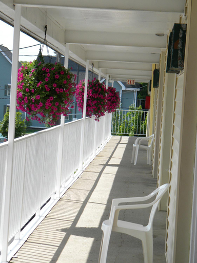 Others 4, Fairway Inn by the Falls, Niagara