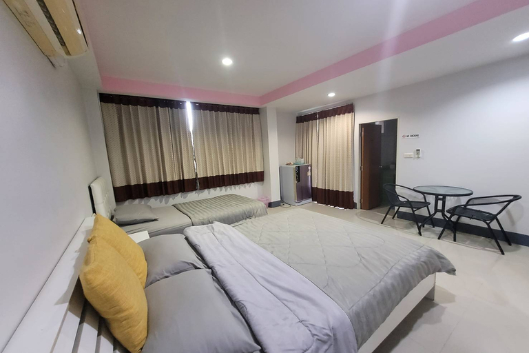 Bedroom 26