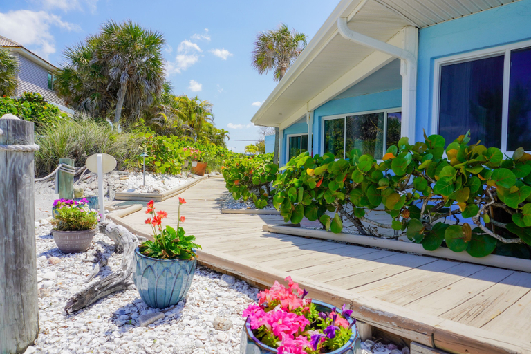 Exterior & Views 2, Pearl Beach Inn, Sarasota