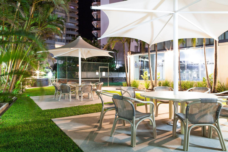 Food & Drinks 5, Seacrest Beachfront Holiday Apartments, Gold Coast