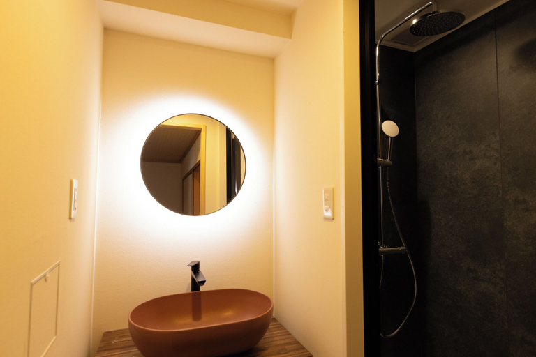 Bathroom 5, Ryokan Asakusa Shigetsu, Taitō