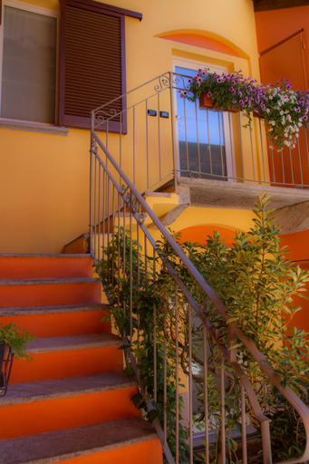Others 2, BelSorrisoVarese - Rooms & Apartments - Private Parking - Reservation Required, Varese