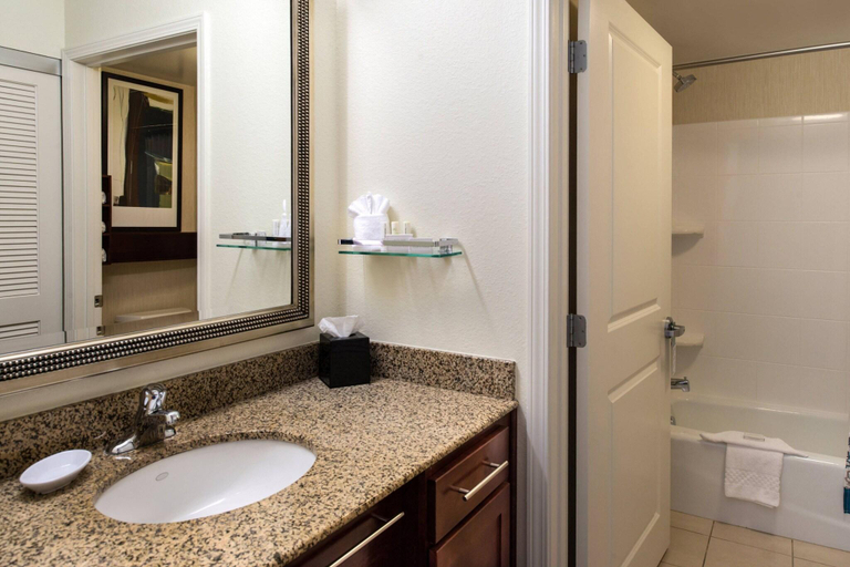 Bathroom 5, Residence Inn by Marriott Gainesville I-75, Alachua
