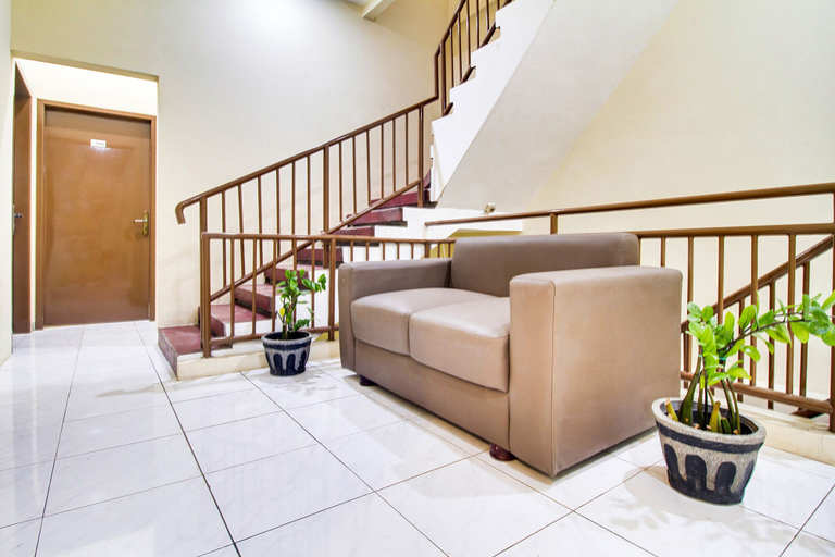 Others 5, OYO 2354 3 Point Residence, Surabaya