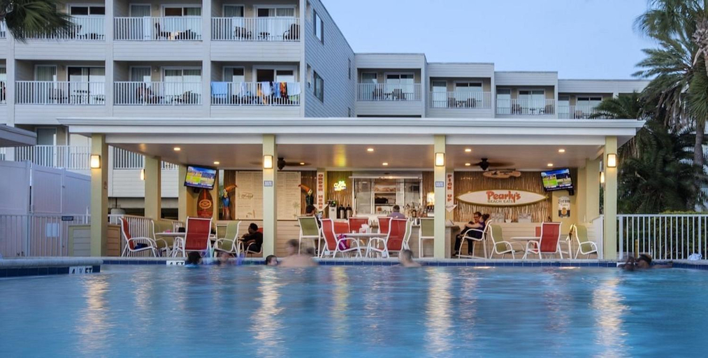 Others 5, 2 Bed Condo with Balcony Facing Pool and Sunsets!, Hillsborough