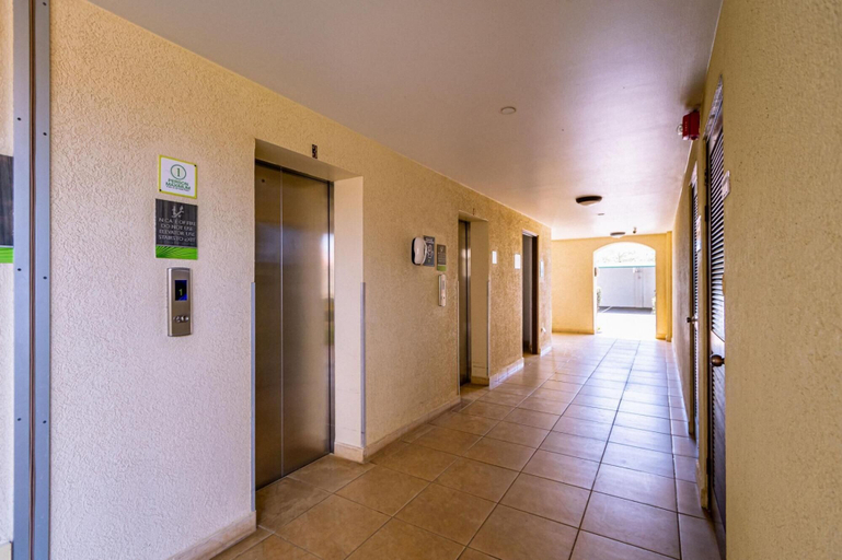 Others 5, One Bedroom Ground Floor With a Pool View