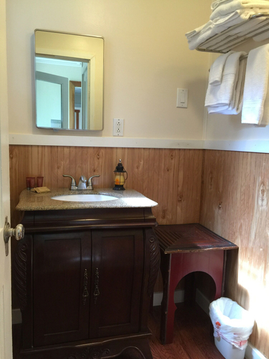 Bathroom 3, McKenzie River Mountain Resort, Lane