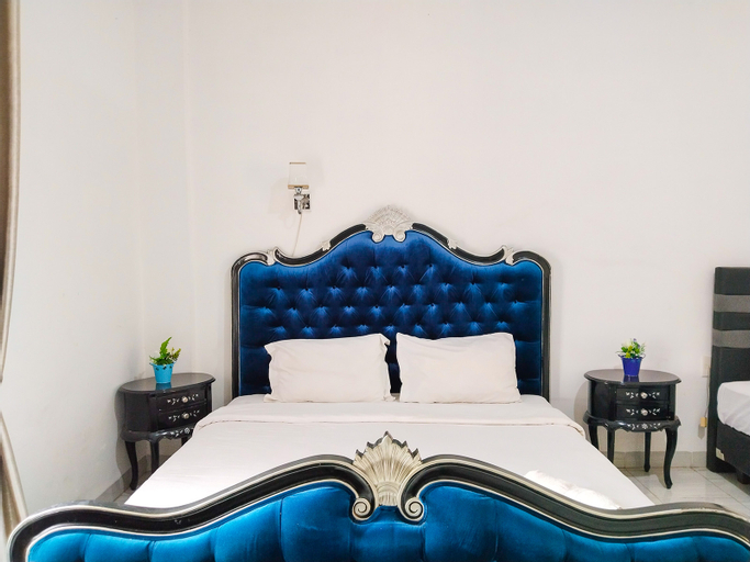 Bedroom 12