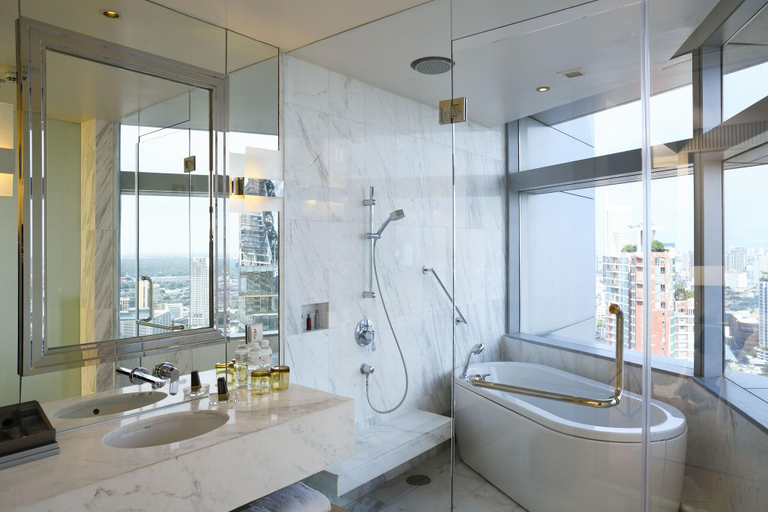 Bathroom 4, Marriott Bangkok Sukhumvit, Wattana