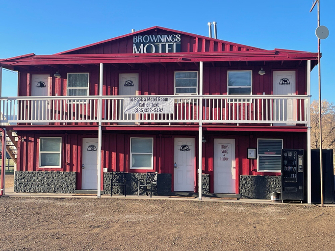 Exterior & Views 1, Brownings Motel, Daggett
