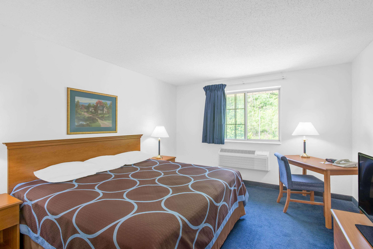 Bedroom 13