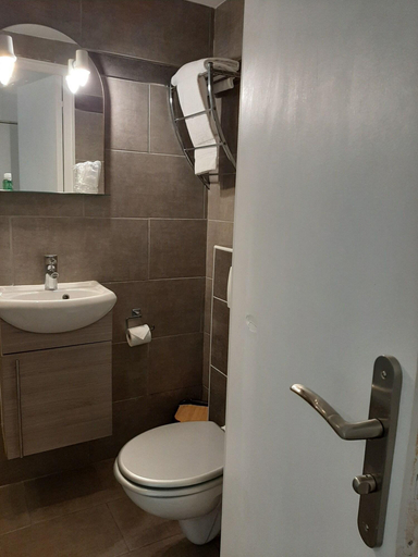 Bathroom 3, Hotel Bellevue Cannes, Alpes-Maritimes