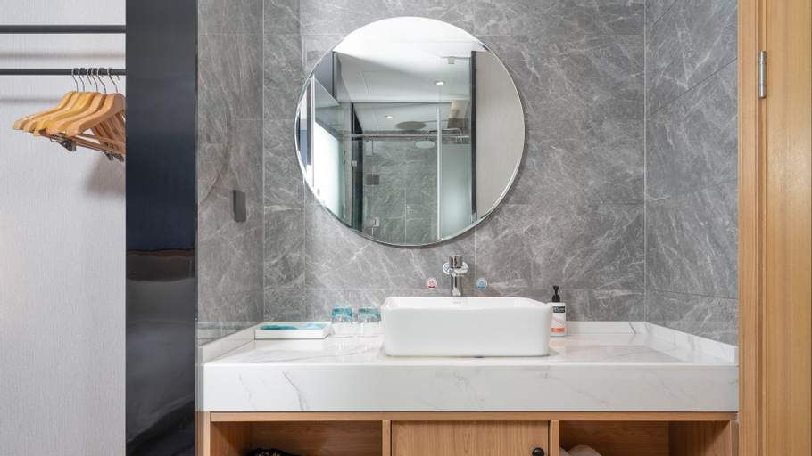 Bathroom 30
