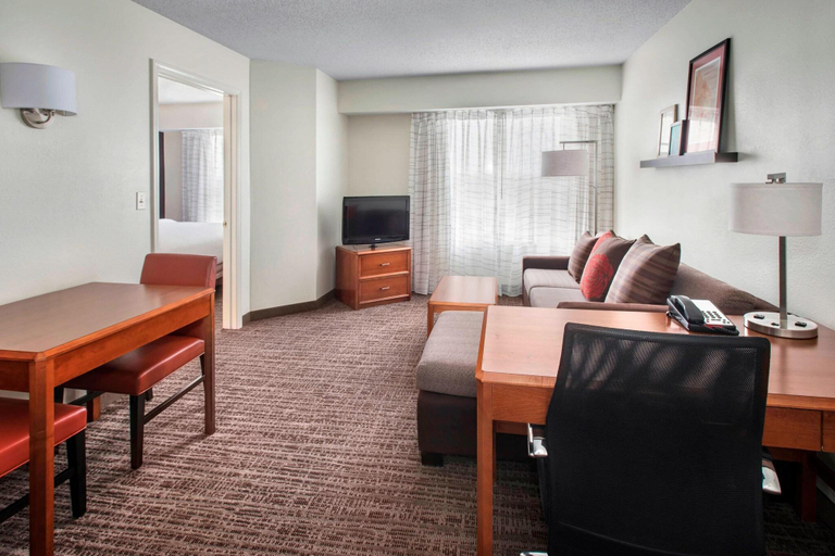 Bedroom 4, Residence Inn Somerset, Somerset