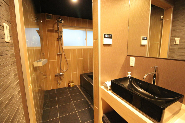 Bathroom 3, Hosta Toji San, Kyoto
