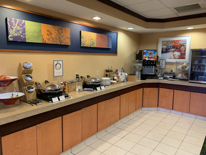 Food & Drinks 5, Fairfield Inn & Suites Marion, Williamson