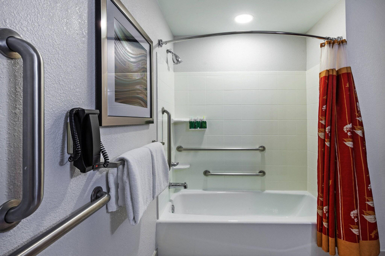 Bathroom 4, Courtyard Tulsa Woodland Hills, Tulsa
