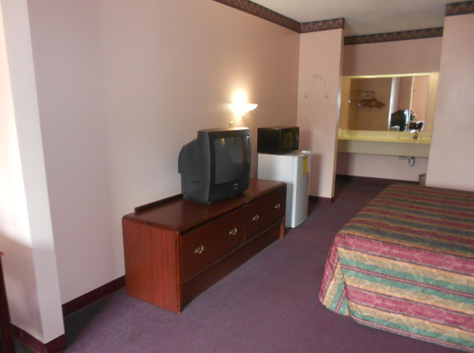 2, Executive Inn & Suites - Covington, Tipton