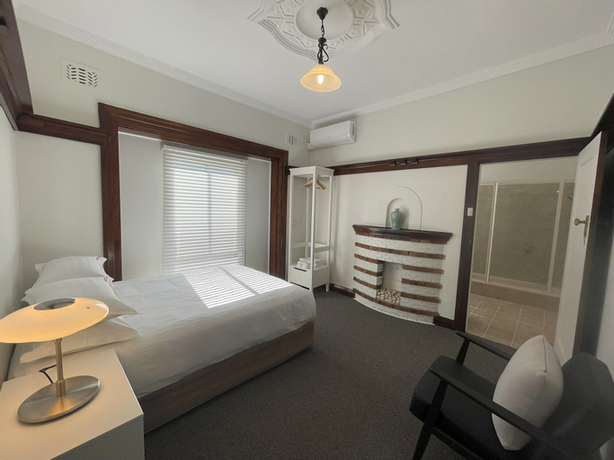 Bedroom 9