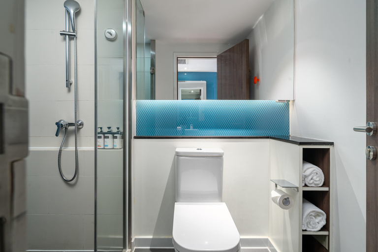 Bathroom 29