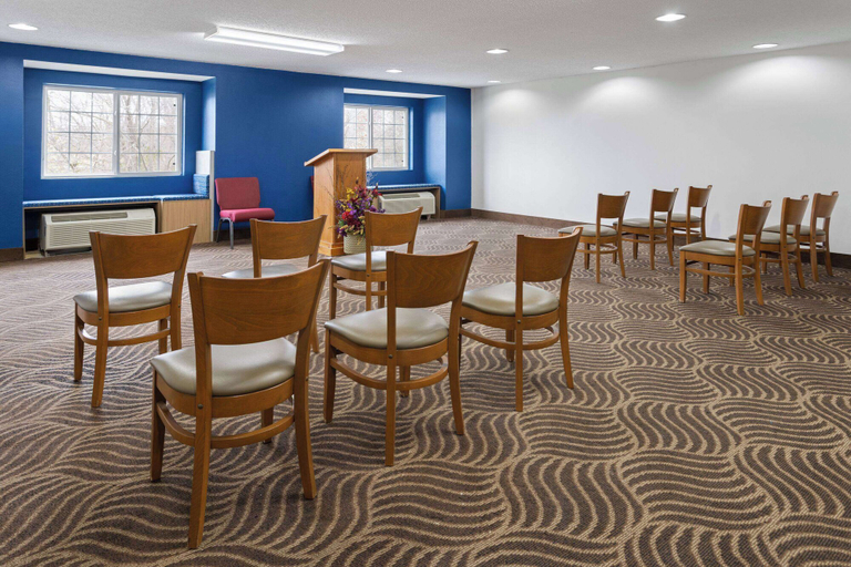Food & Drinks 5, Microtel Inn & Suites by Wyndham Dover, Kent