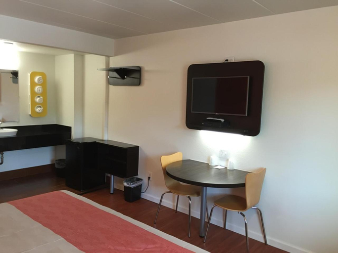 Others 5, Motel 6 Glassboro, NJ - Rowan University, Gloucester