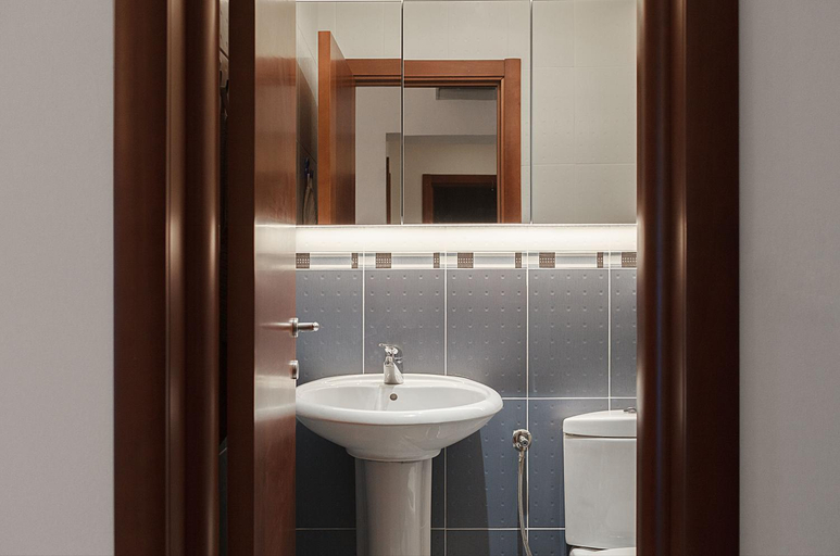 Bathroom 4, Vidikovac Marble House