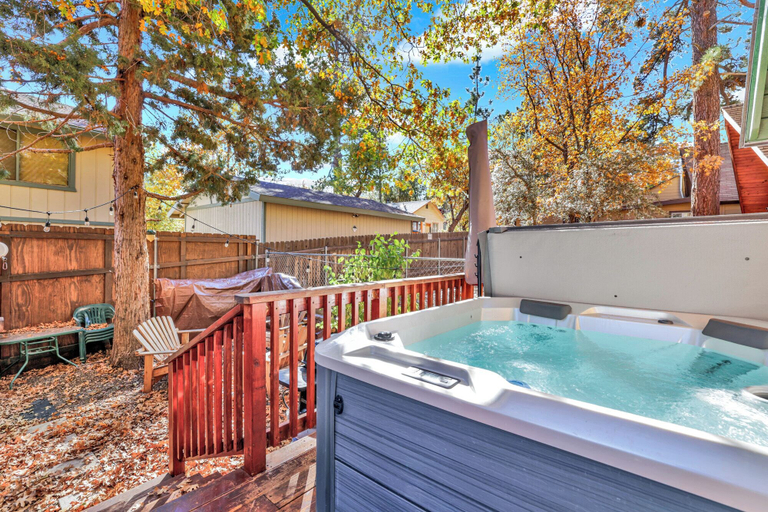 Sport & Beauty, Apres Chalet #2364, San Bernardino