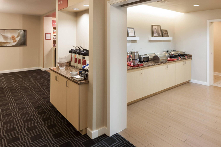 Food & Drinks 5, TownePlace Suites Columbia Southeast/Fort Jackson, Richland