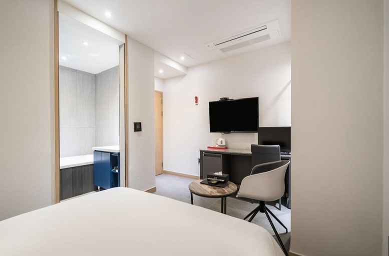 Bedroom 3, Hotel Myeong Jak, Suwon