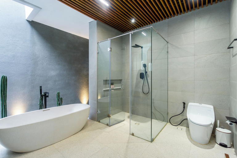 Bathroom 4, Villa Elena, Badung