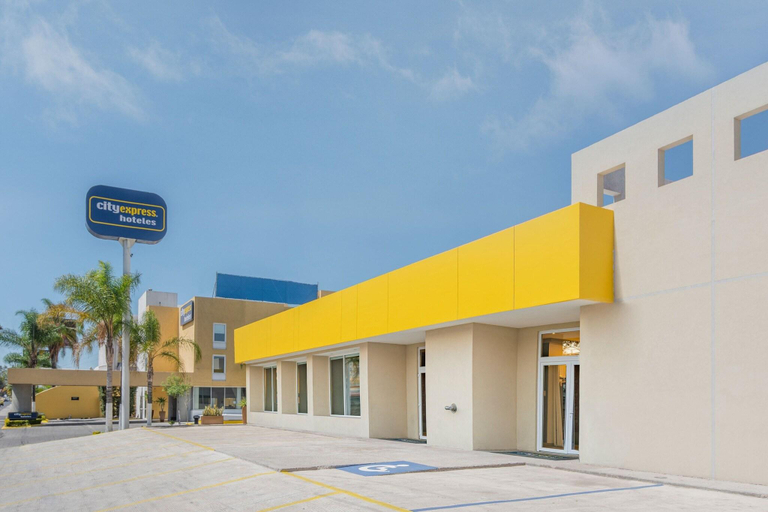 Exterior & Views, City Express by Marriott Queretaro, Querétaro