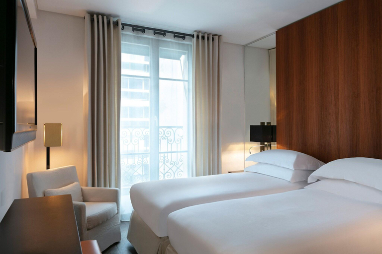 Bedroom 3, Le Metropolitan, Paris