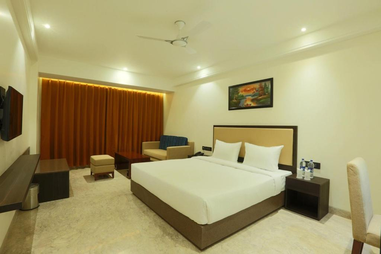Bedroom 2, Centrum Hotel by Brijwasi, Mathura