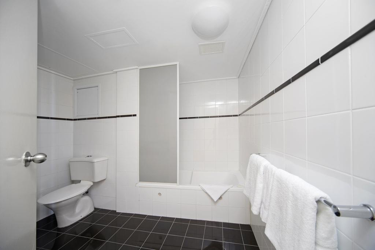 Bathroom 5, BreakFree Capital Tower Canberra, Canberra