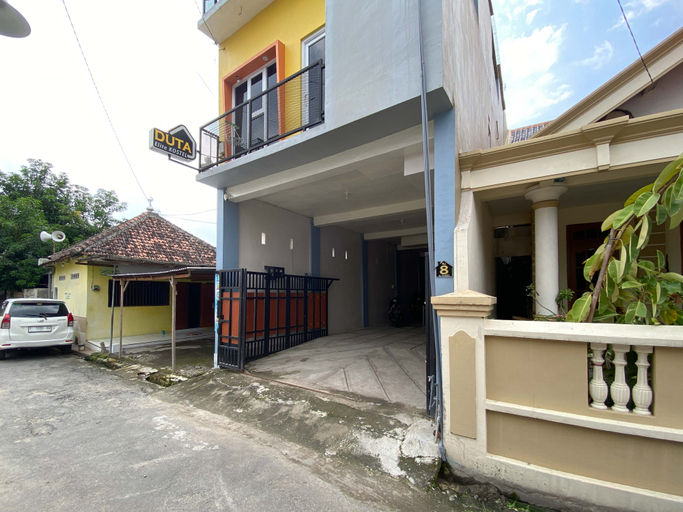 Exterior & Views 2, Duta Elite Kostel Syariah near RSUD Caruban Redpartner, Madiun