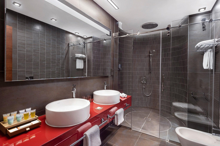 Bathroom 5, Four Points by Sheraton Doha, Doha