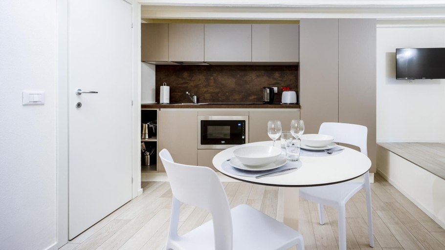 Room 5, Italianway - The B Village Standard - M6, Milano