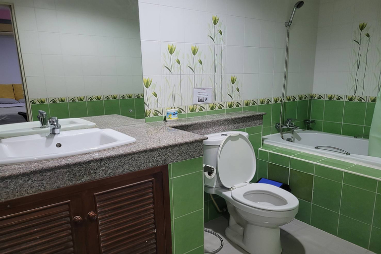 Bathroom 16