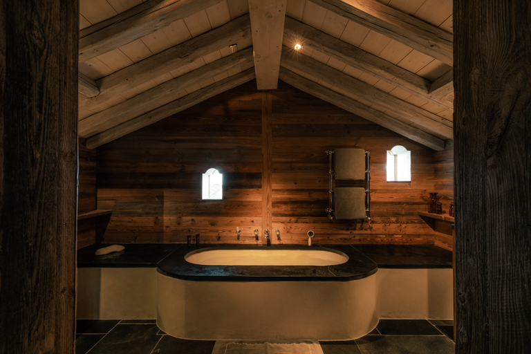 Bathroom 22